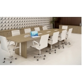 mesa de reunião com cadeiras Água Branca